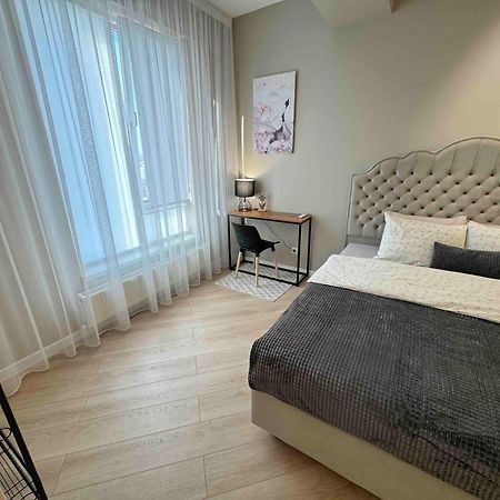 Rentnow Modern Business Apartment With 3 Bedrooms In Centre Chisinau Exterior foto