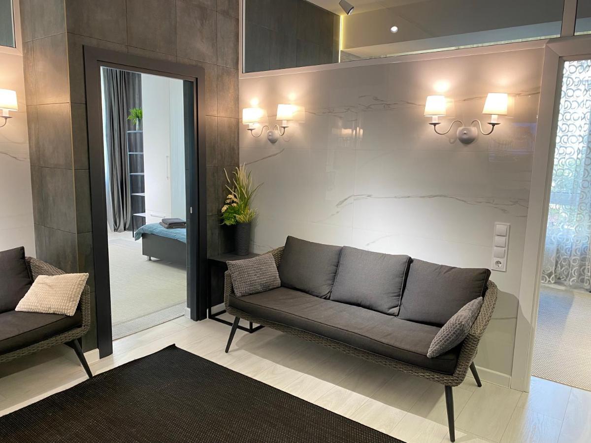 Rentnow Modern Business Apartment With 3 Bedrooms In Centre Chisinau Exterior foto