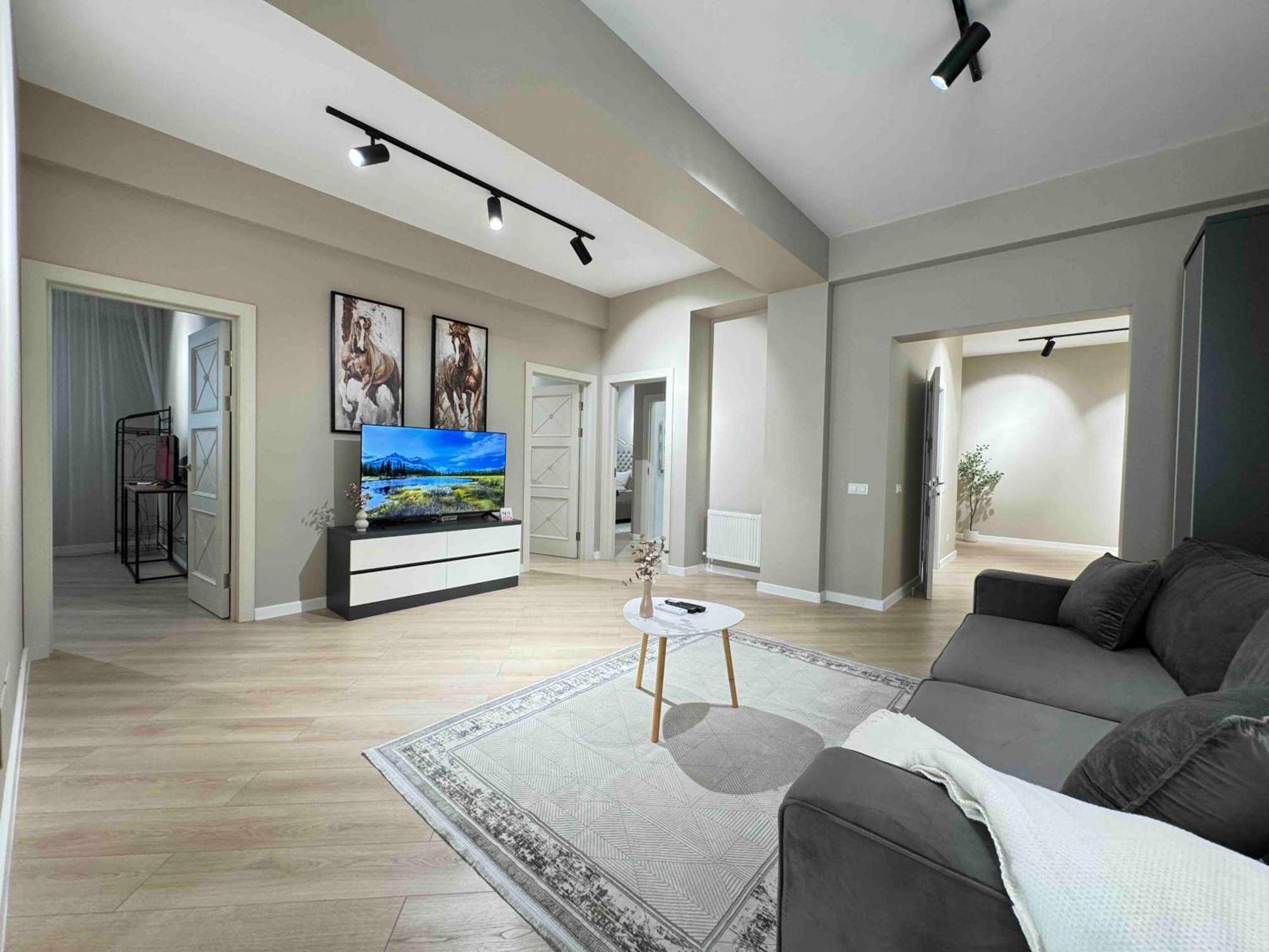 Rentnow Modern Business Apartment With 3 Bedrooms In Centre Chisinau Exterior foto