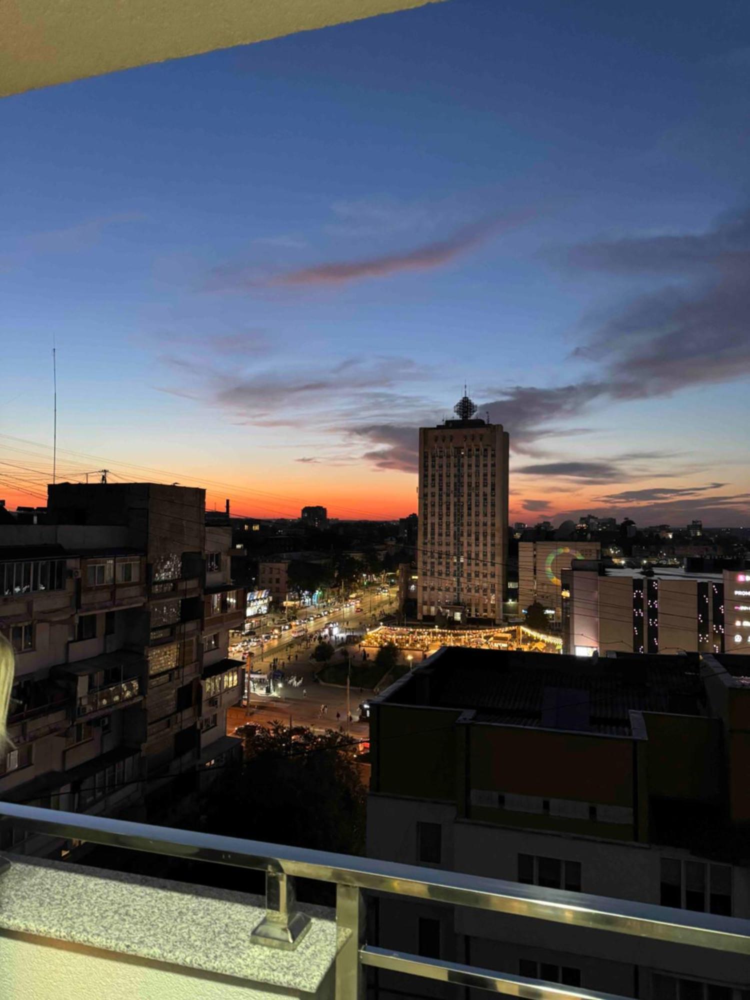 Rentnow Modern Business Apartment With 3 Bedrooms In Centre Chisinau Exterior foto